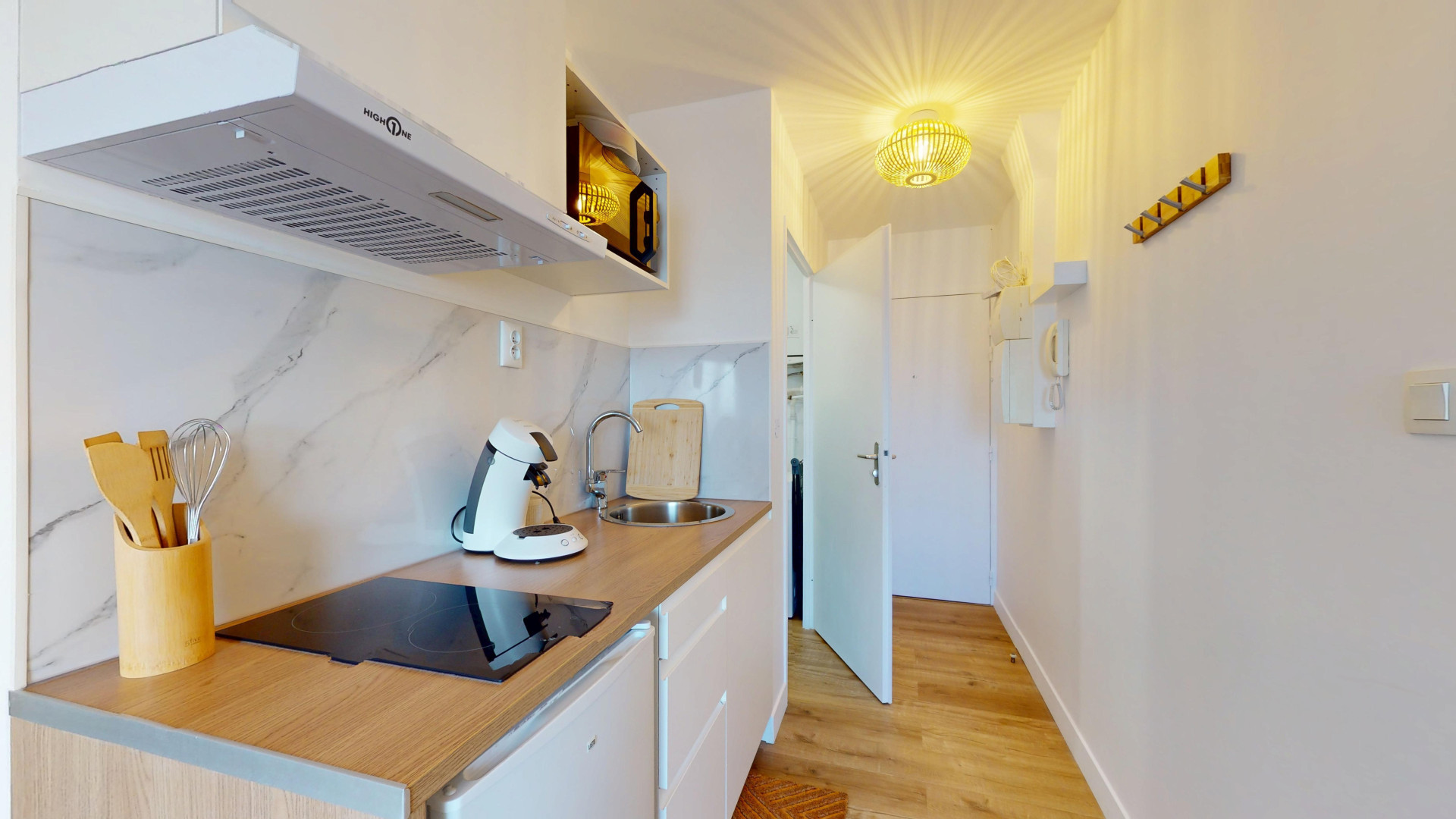 JEAN JACQUES ROUSSEAU B