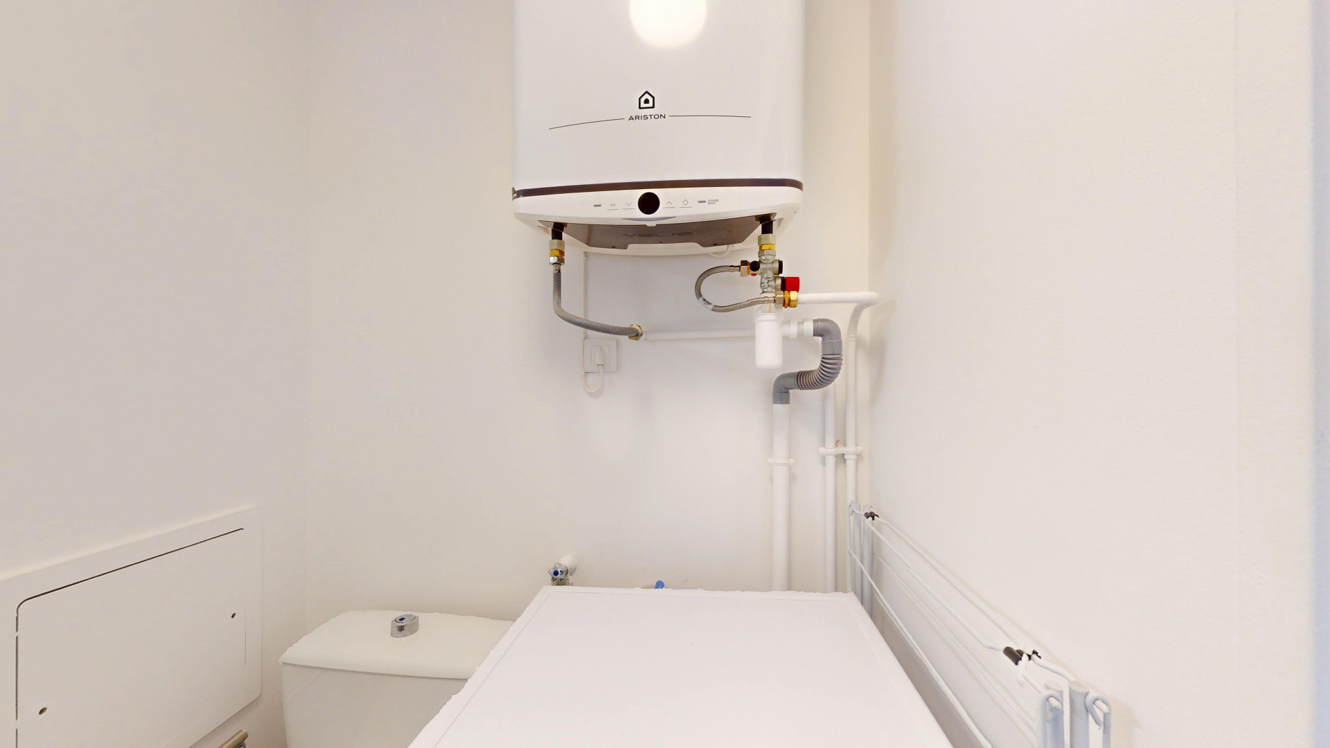 JEAN JACQUES ROUSSEAU A