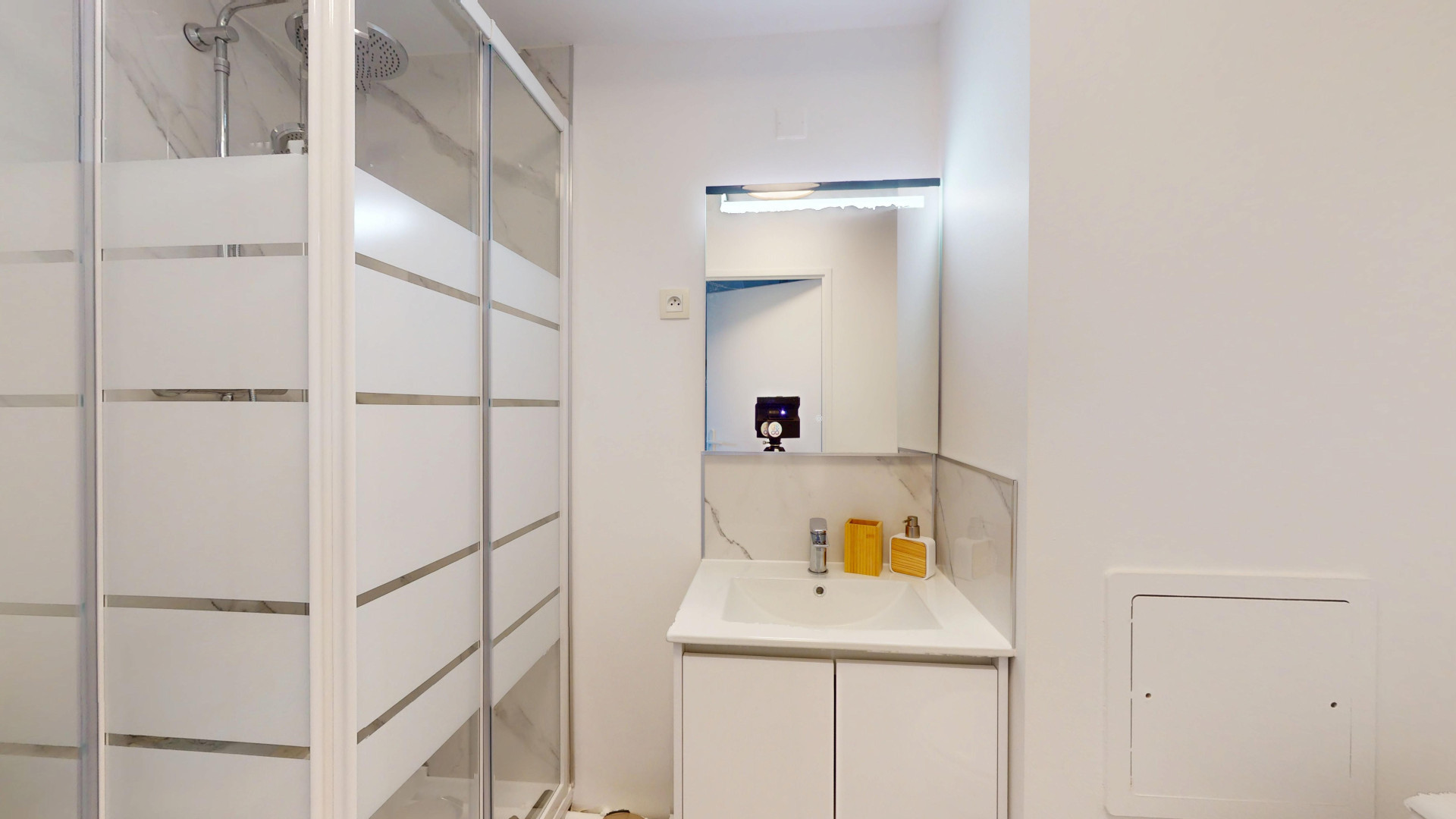 JEAN JACQUES ROUSSEAU A